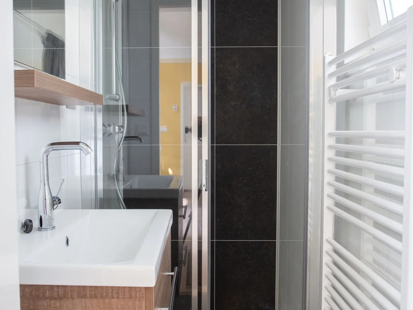 Beautiful House With Covered Terrace, Located in a Holiday Park in Rhenen