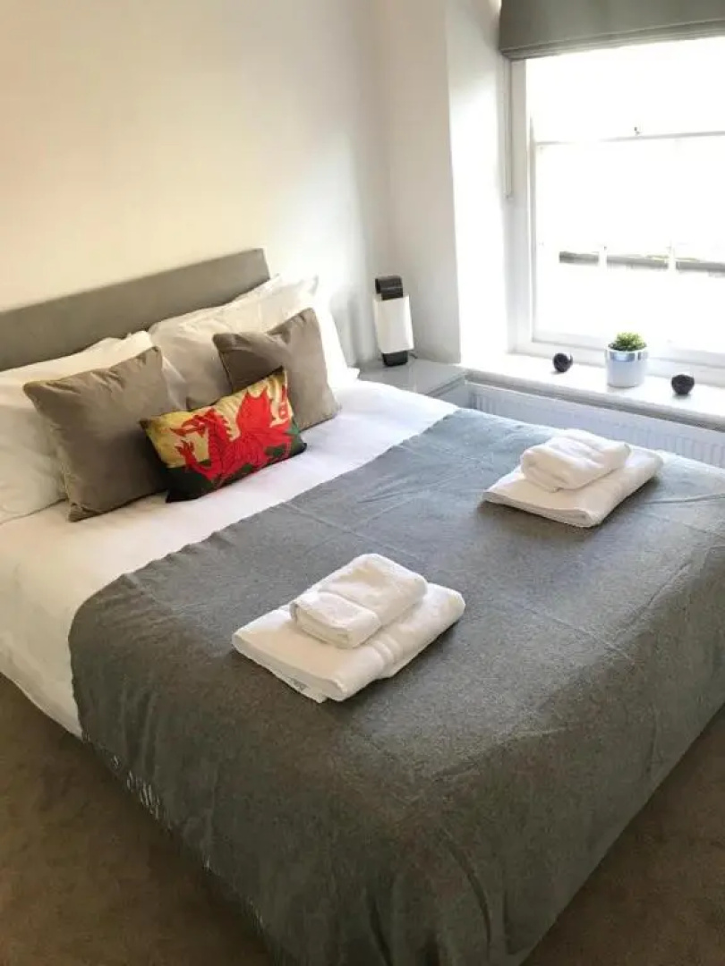 2 bed period cottage sleeps 4 in central Crickhowell