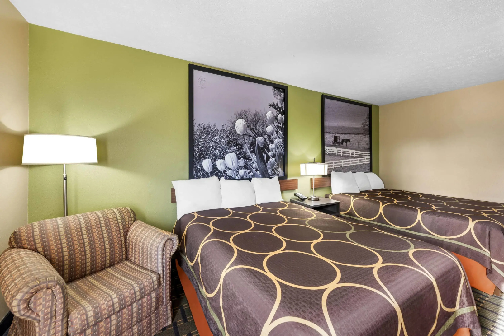 Super 8 by Wyndham Bellefontaine