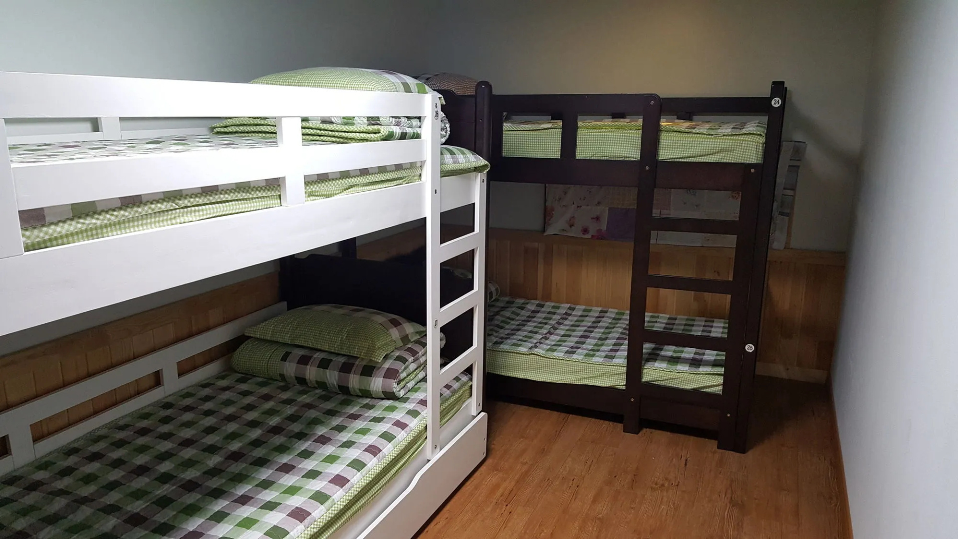 Dongbaekseom Guest House