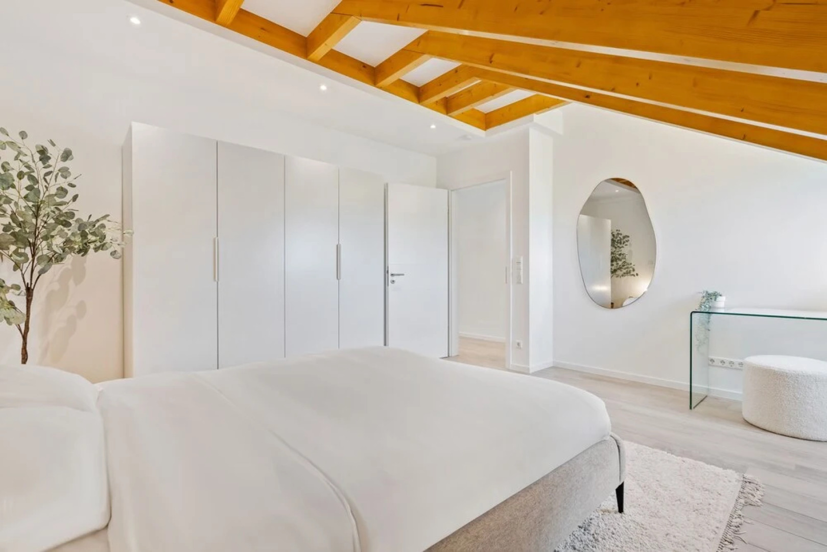 Stylish 2BR Getaway in Bivange Roeser