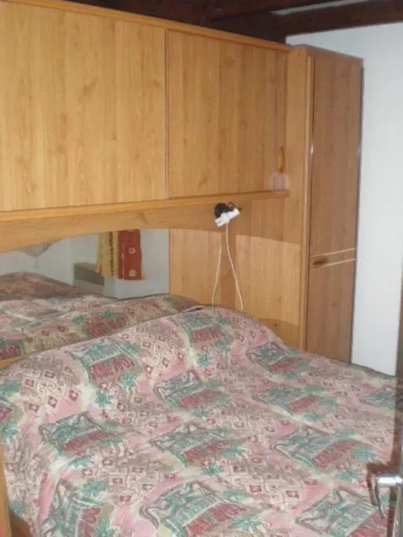 Villa 6 couchages 3 chambres terrasse ombragée parking dans résidence sécurisée piscine commune 400m de la mer LRJP93