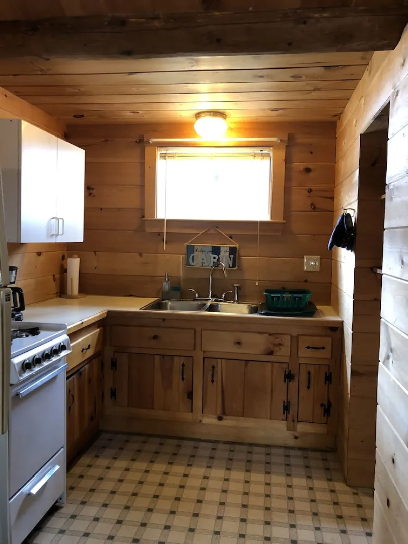 Kennebec Riverside Cabins