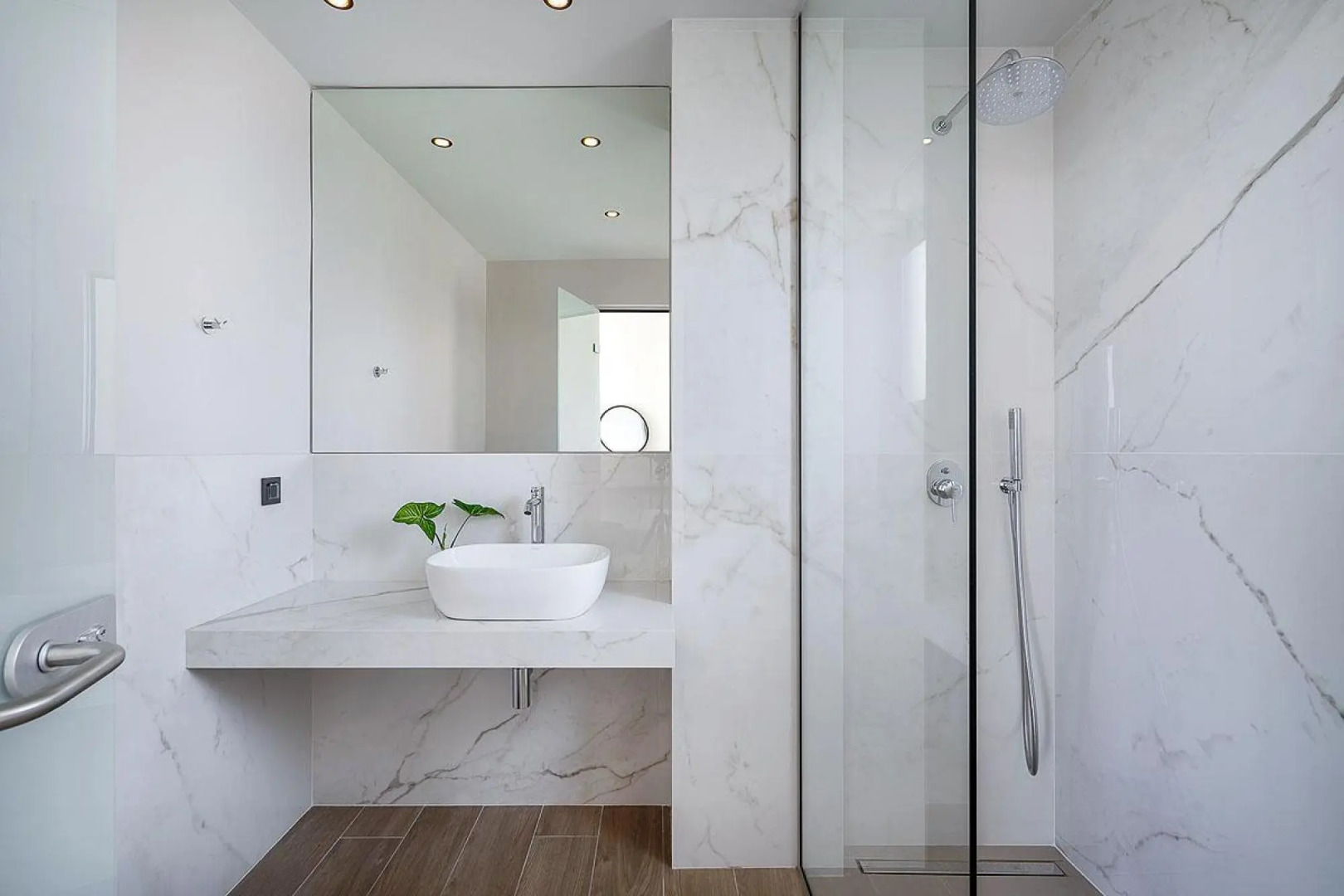 Sea View 4 Bedroom Villa With a Heated Pool