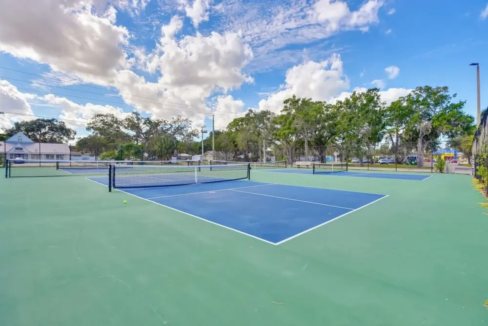 3 Mi to Riverwalk: Pet-friendly Home w/ Yard!