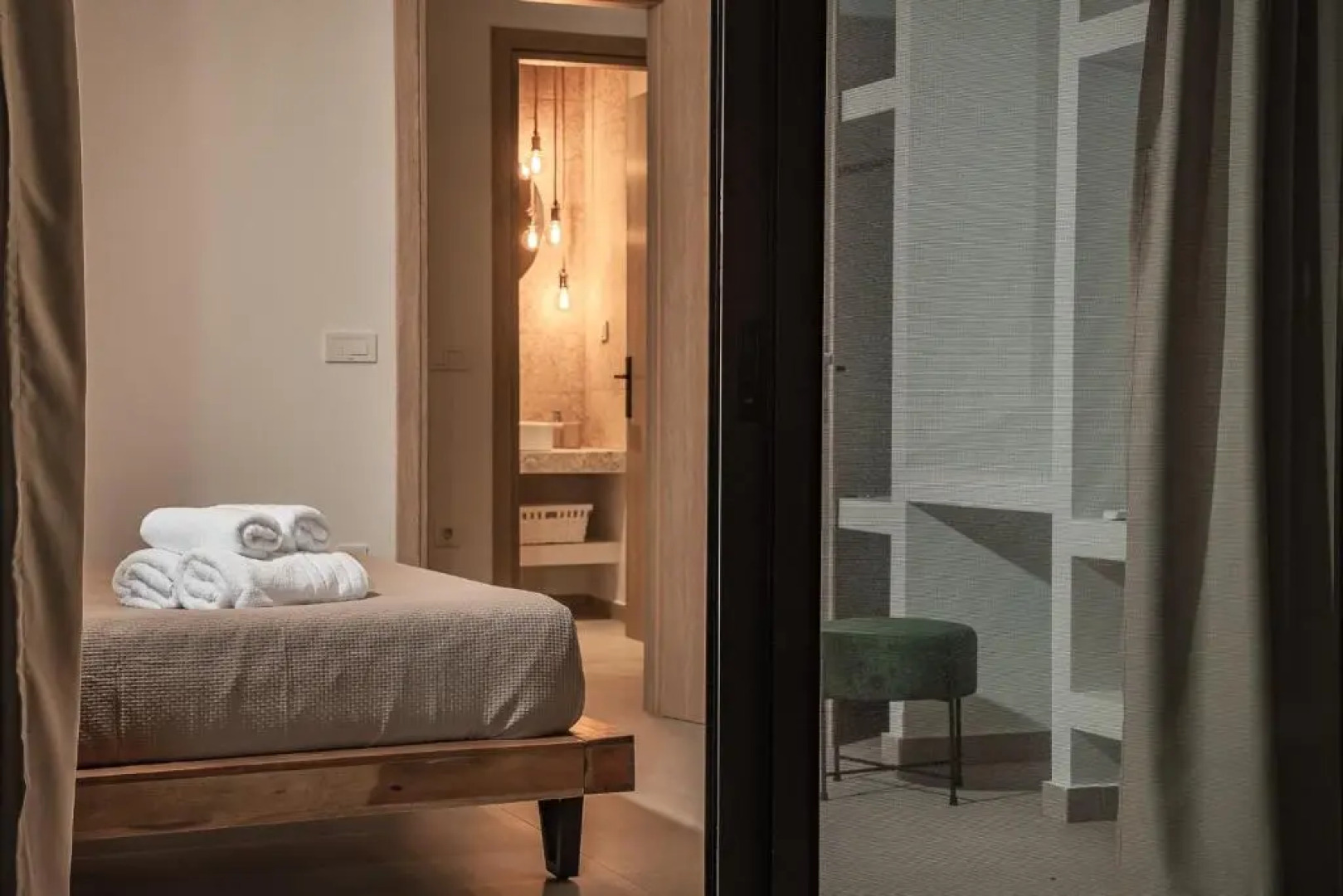 SUOLO di GIOIA Villa with magnificent sea view and infinity pool 18*4m