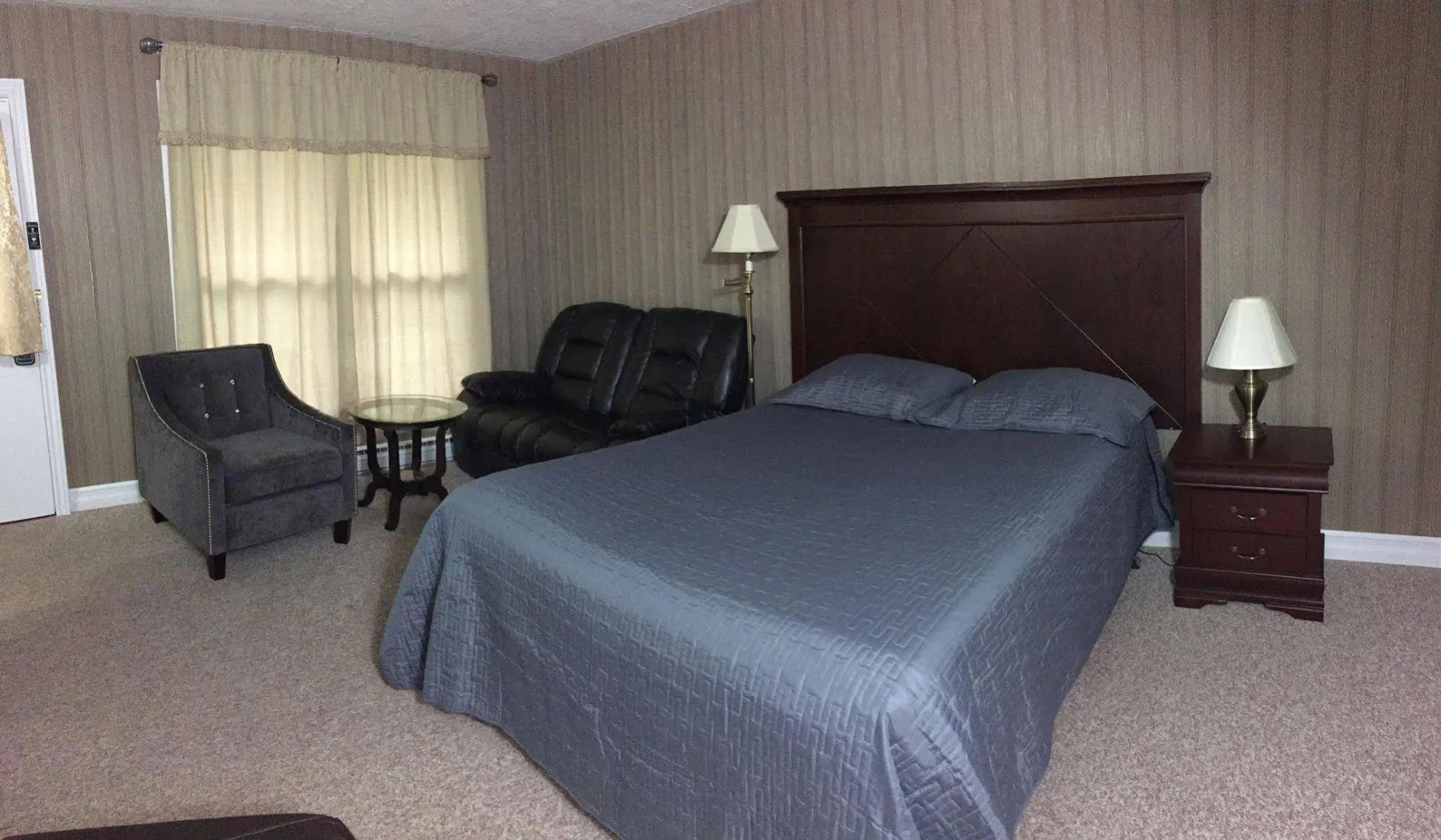 The Mountain View Motel & Cottages