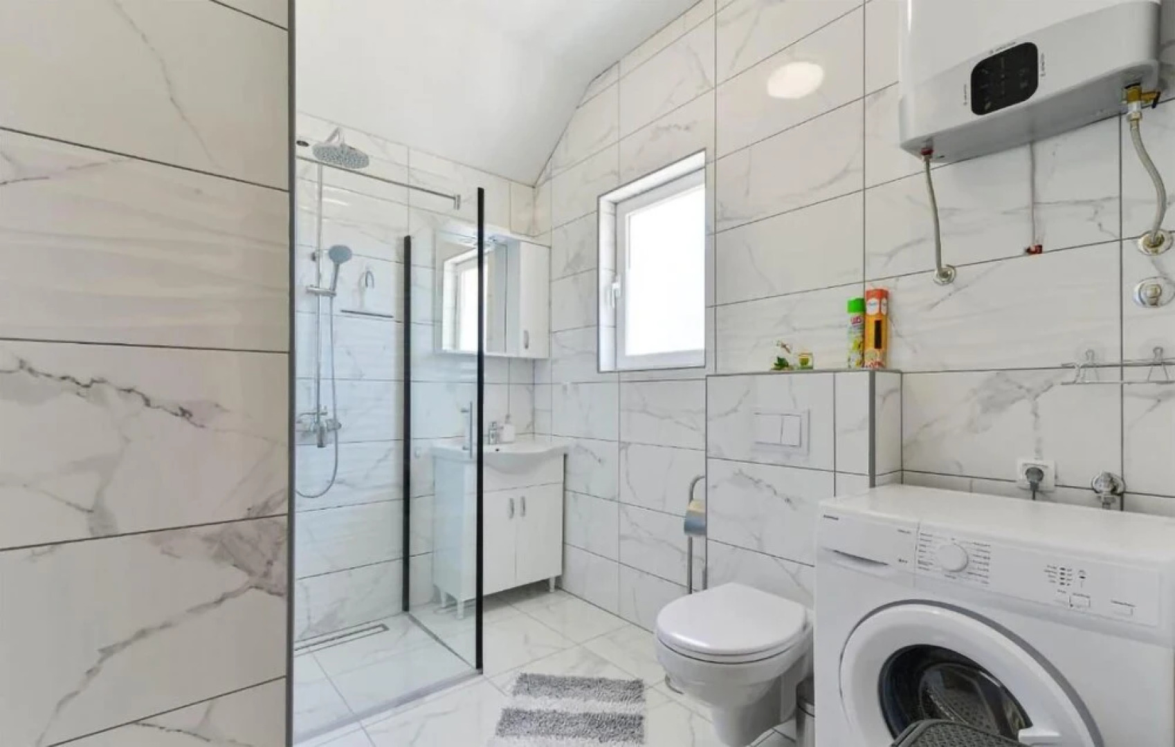 Stunning Apartment in Obrovac With 3 Bedrooms, Wifi and Outdoor Swimming Pool