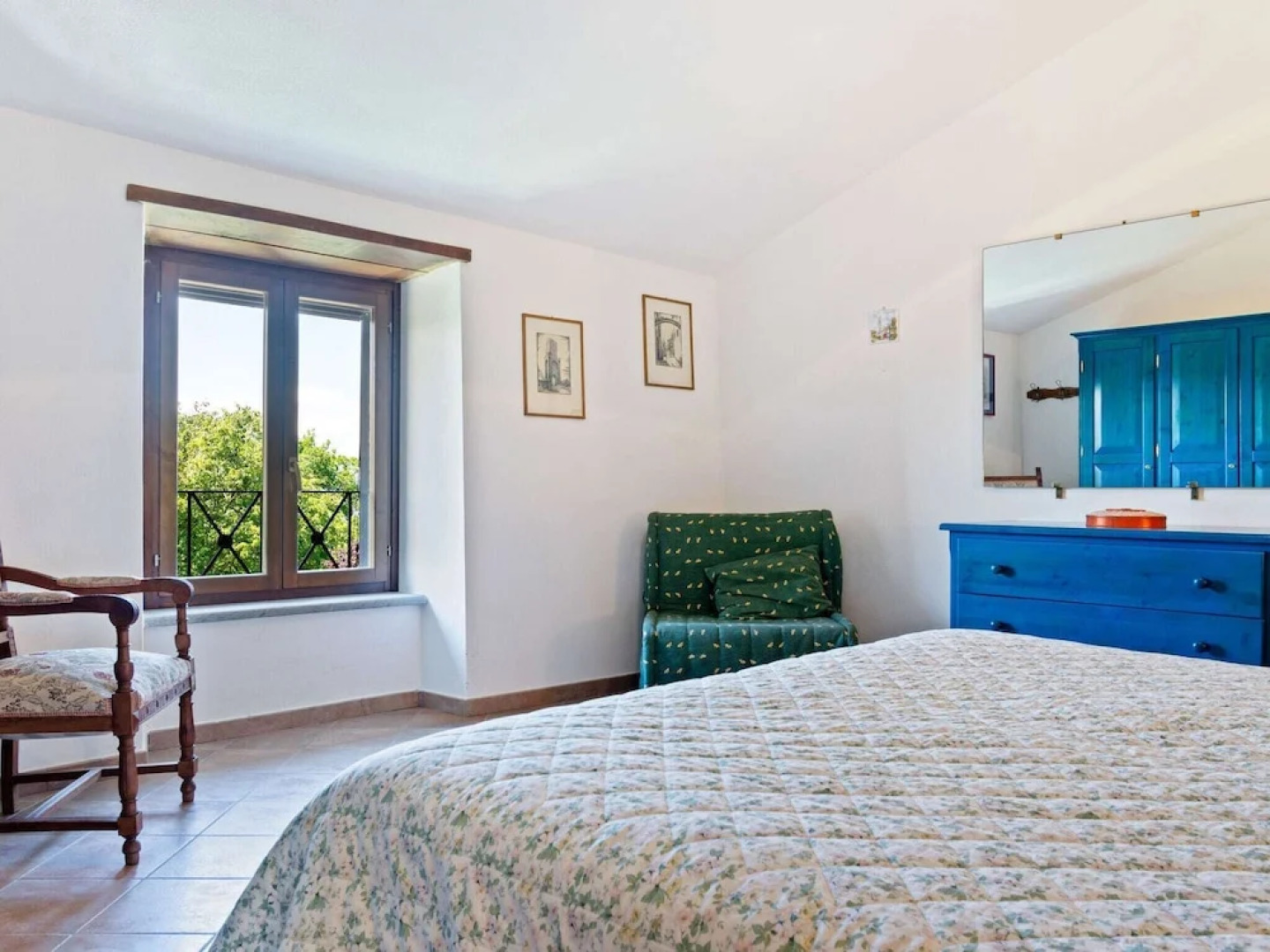 Vintage Holiday Home in Bolsena With Swimming Pool