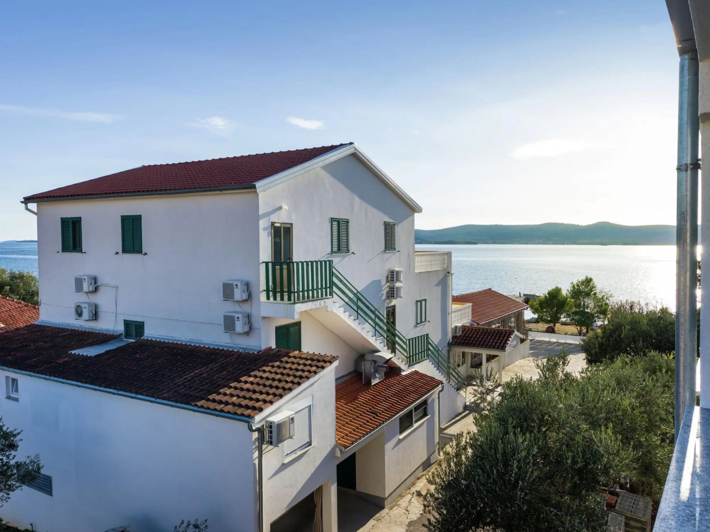 Apartment With Direct Sand Beach Access