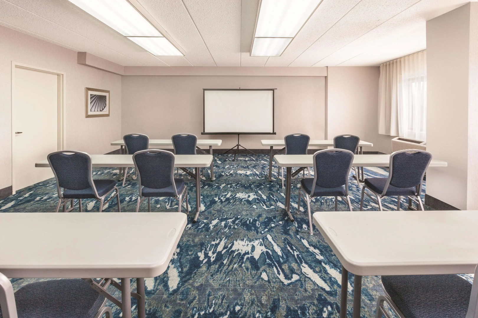 La Quinta Inn & Suites by Wyndham Philadelphia Airport