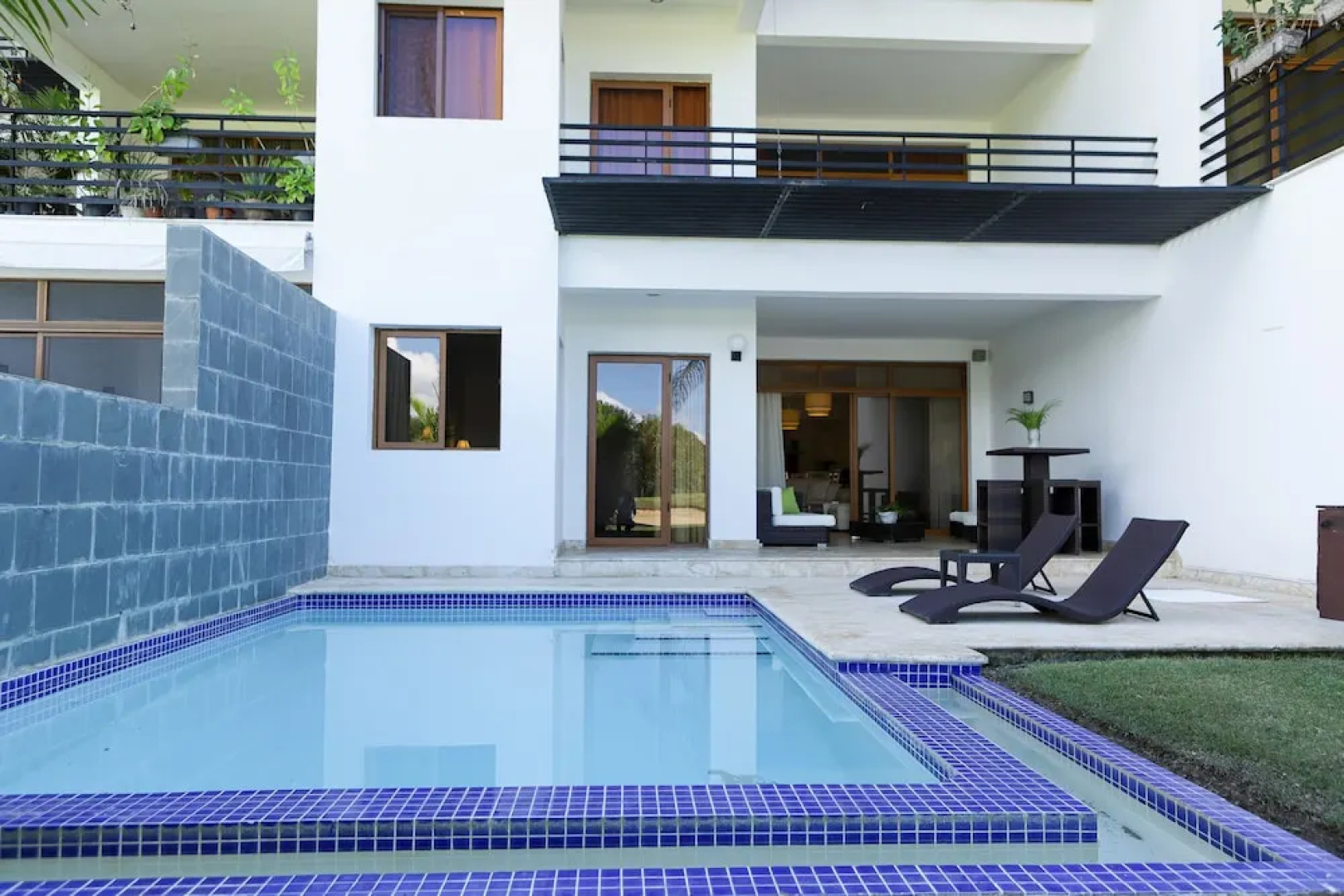 Sybaris Suites