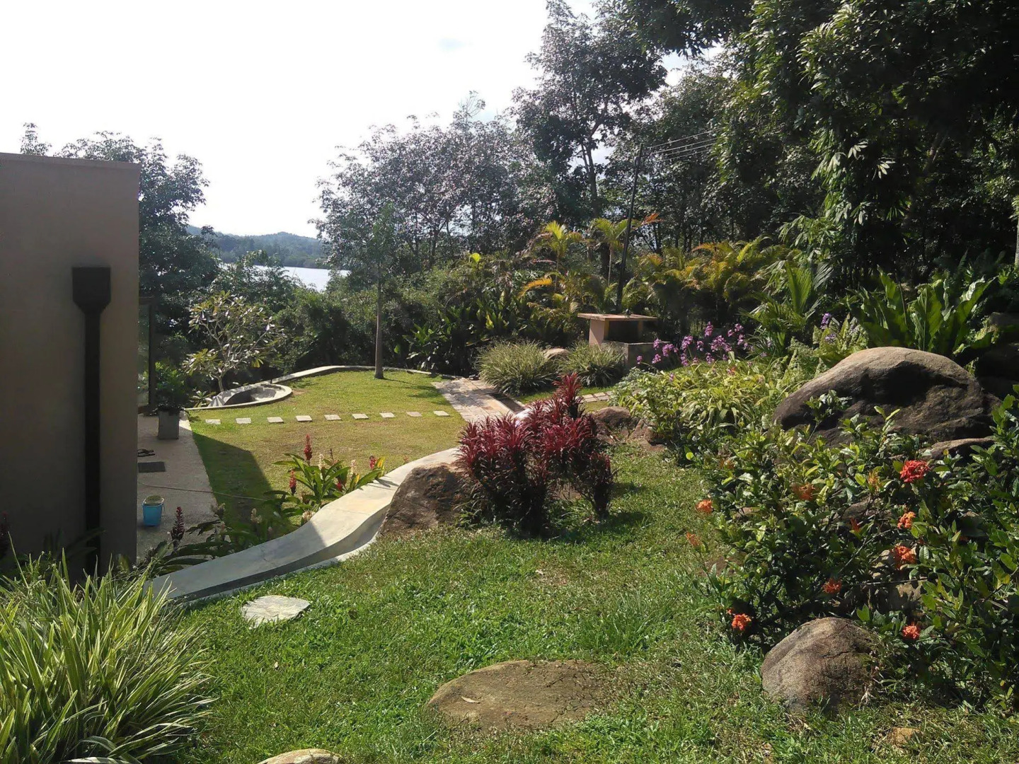 Sea Heart House on Koggala Lake