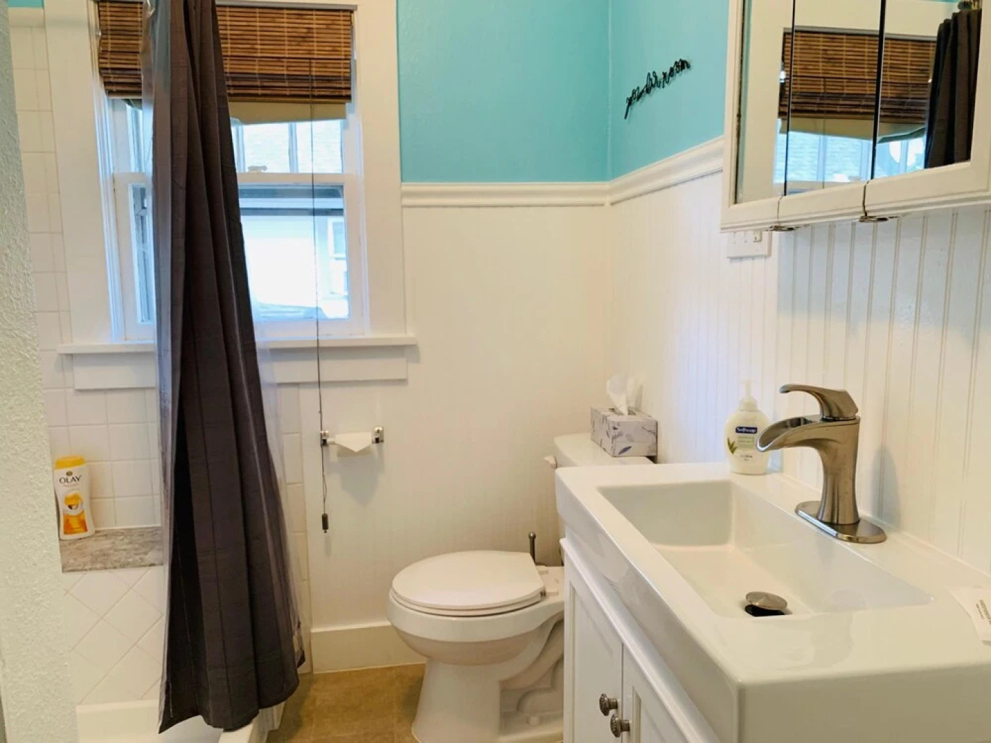 Cozy Bungalow in Downtown Loveland w/Free Bikes!