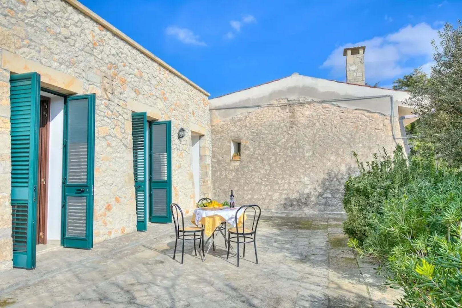 Villa Degli Dei With Garden and Pool