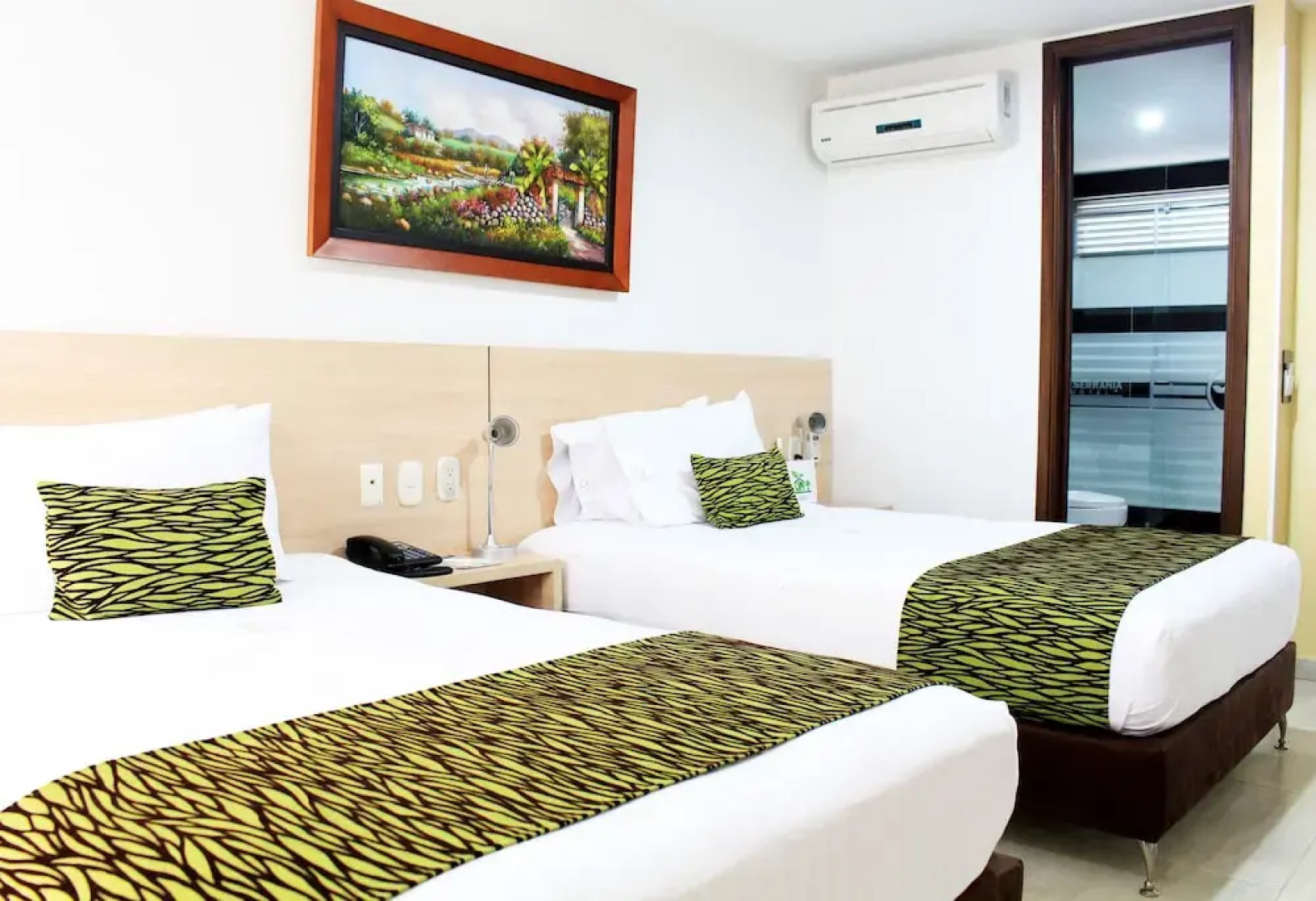 Hotel La Serrania Casa de Huespedes