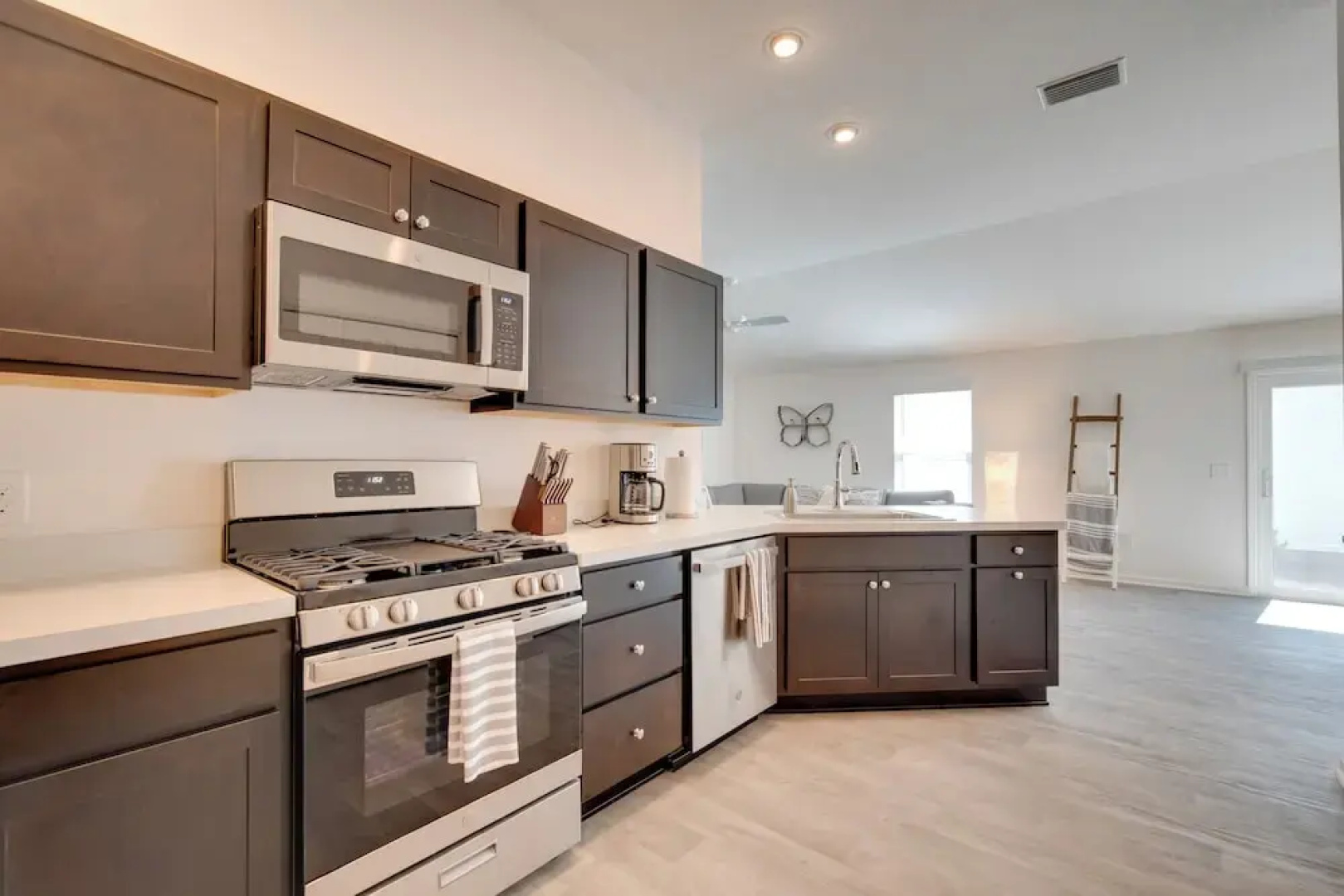 Home in The Villages Near Town Centers!
