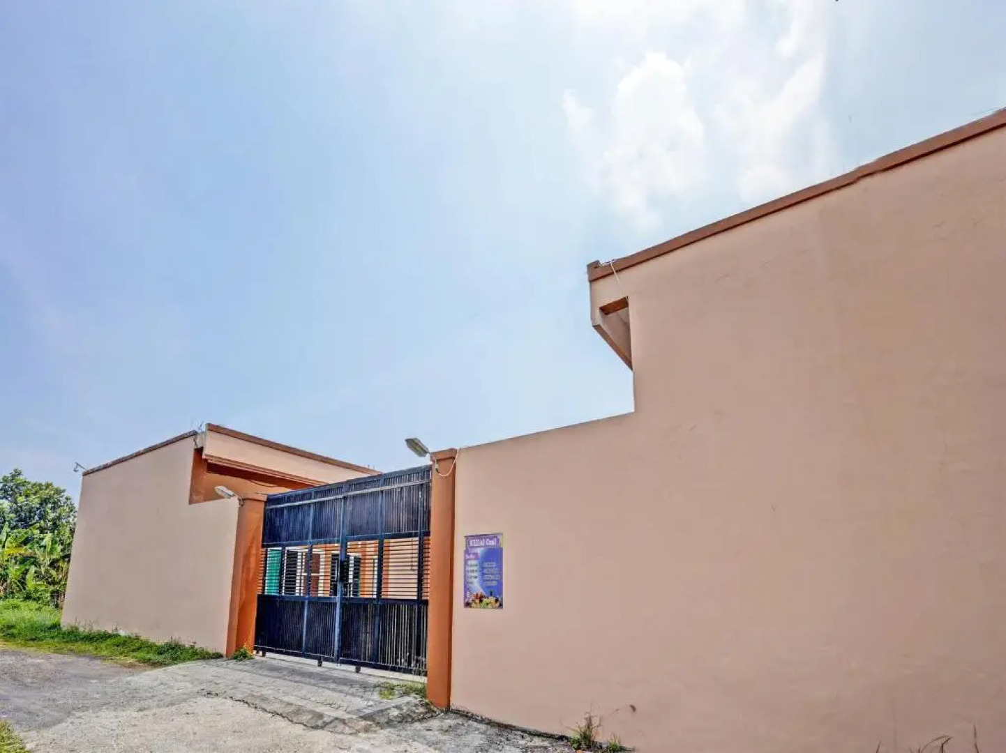 OYO 92006 Kost Sejahtera Syariah