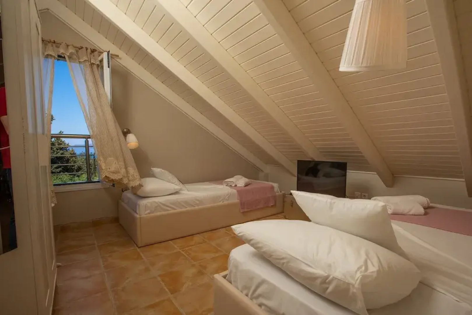 Villa Serenity Sleeps 9