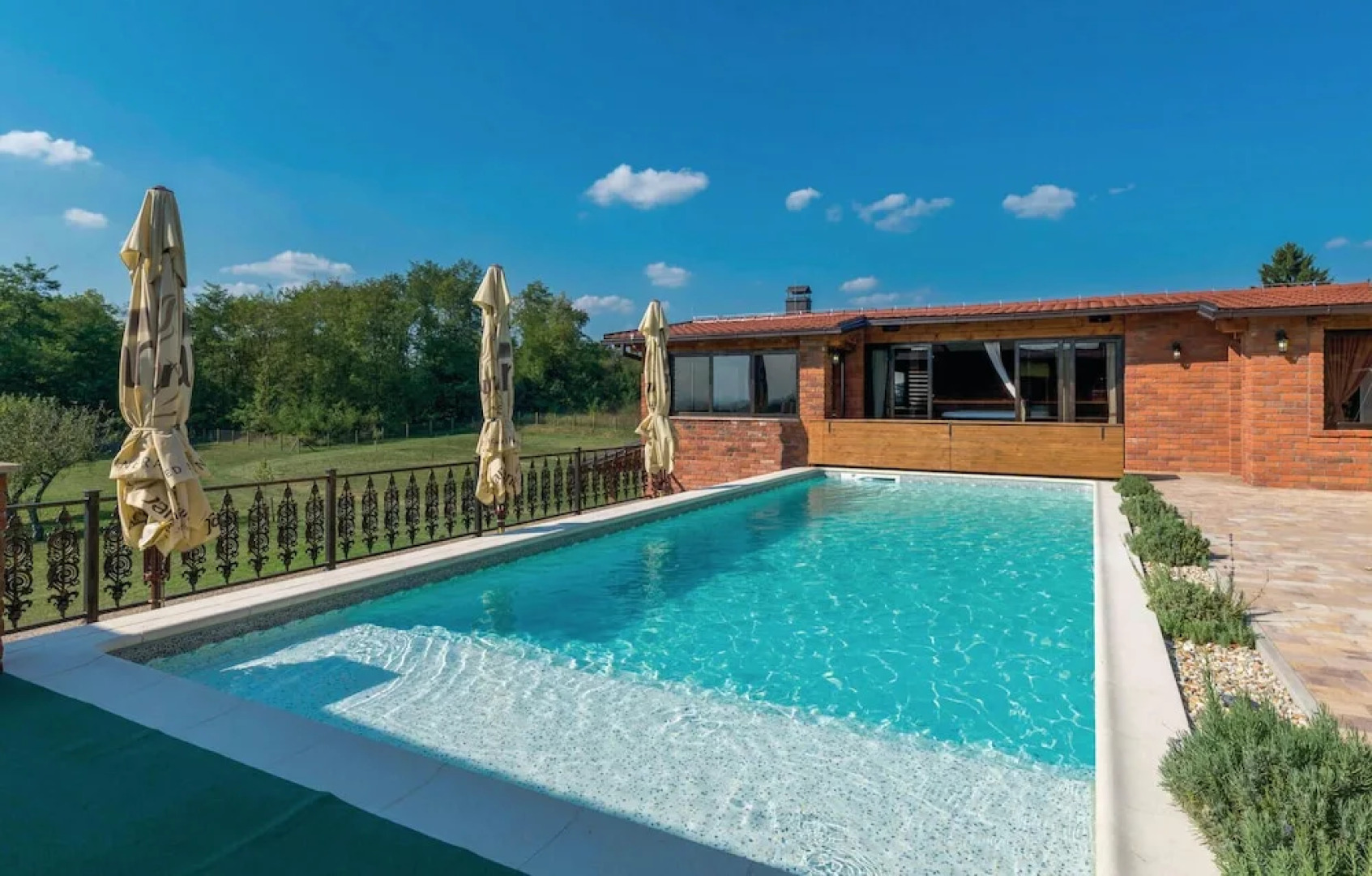 Stunning Home in Repusnica With 5 Bedrooms, Wifi and Outdoor Swimming Pool