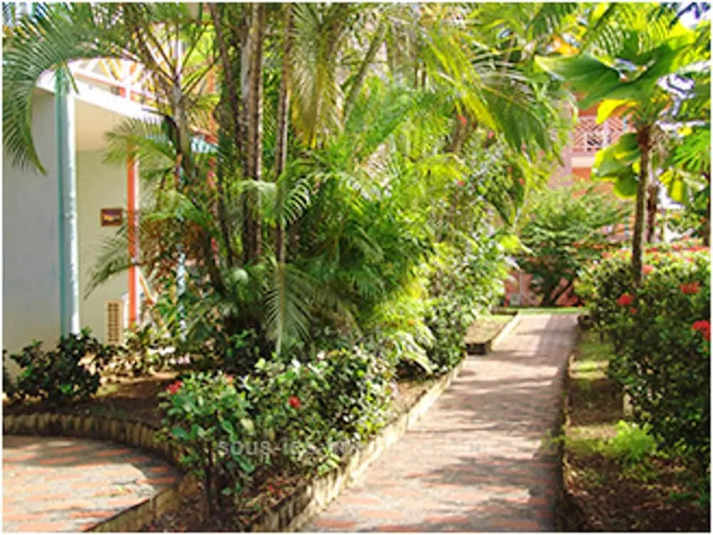Studio In Sainte Anne With Wonderful City View Furnished Garden And Wifi 2 Km From The Beach