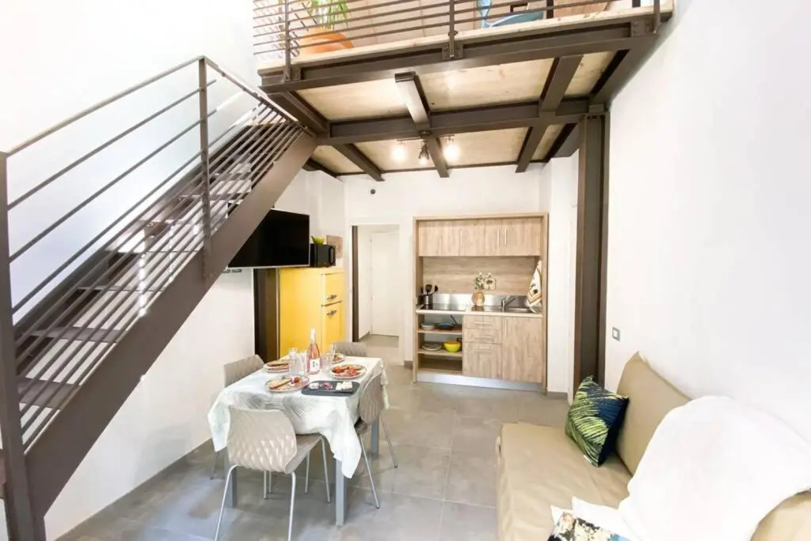 New Agriloft 4 Palms clima, giardino e Wi-Fi a 50 mt dal mare