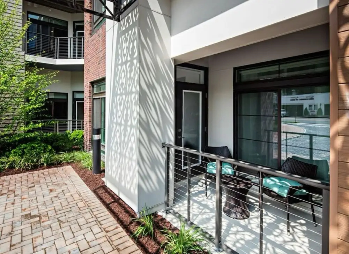 Kings Point Lux Suites