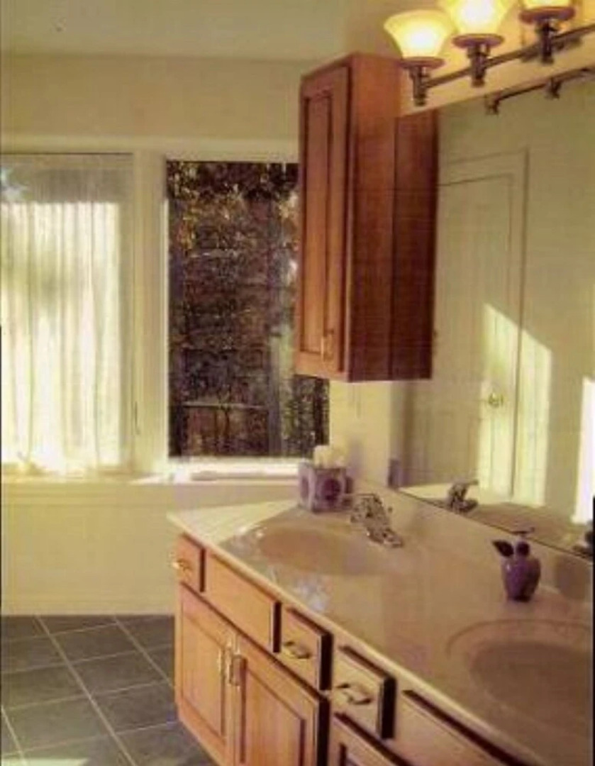 Tree Top Bed & Breakfast