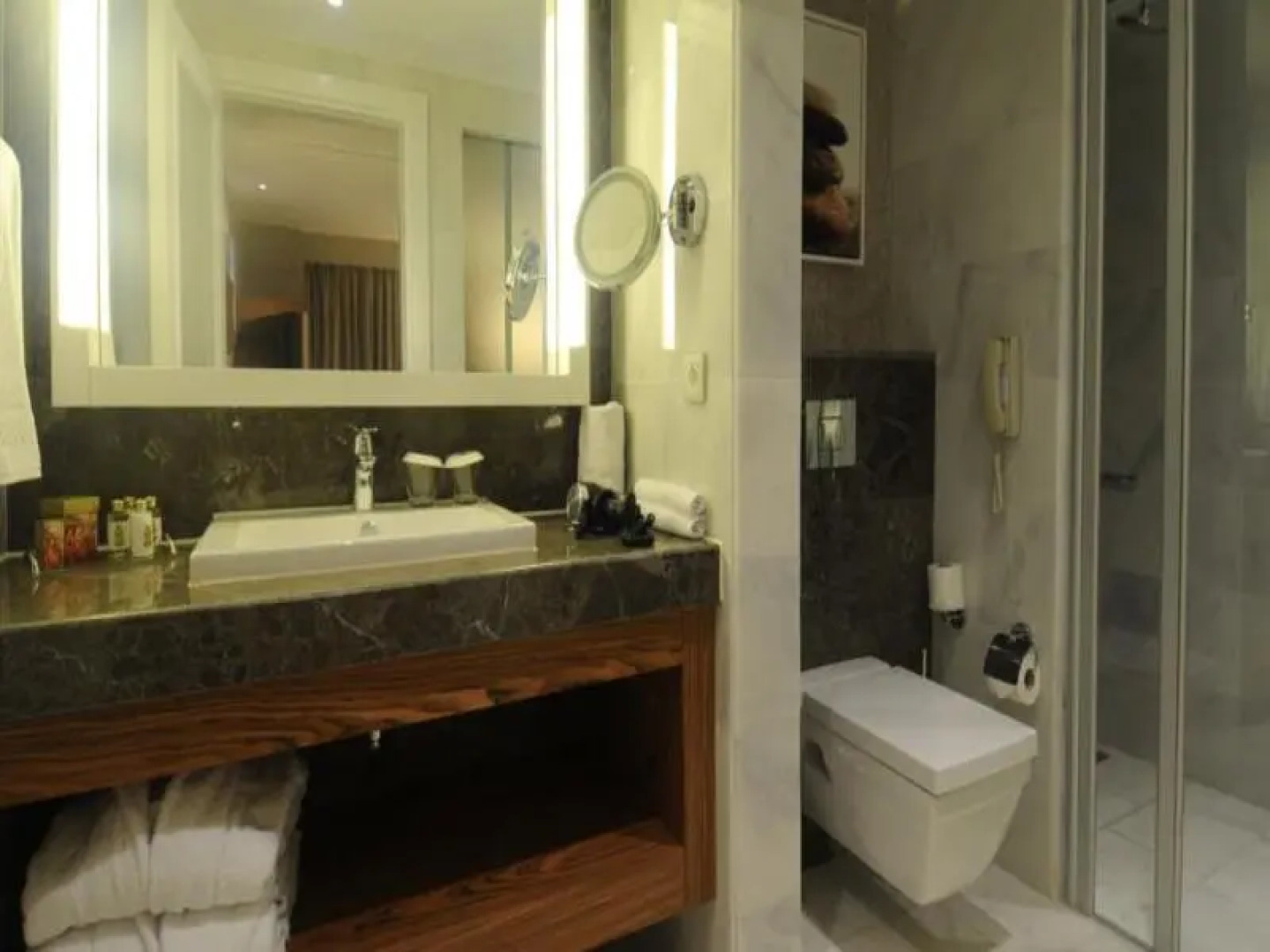 Gold Island Selected Hotel