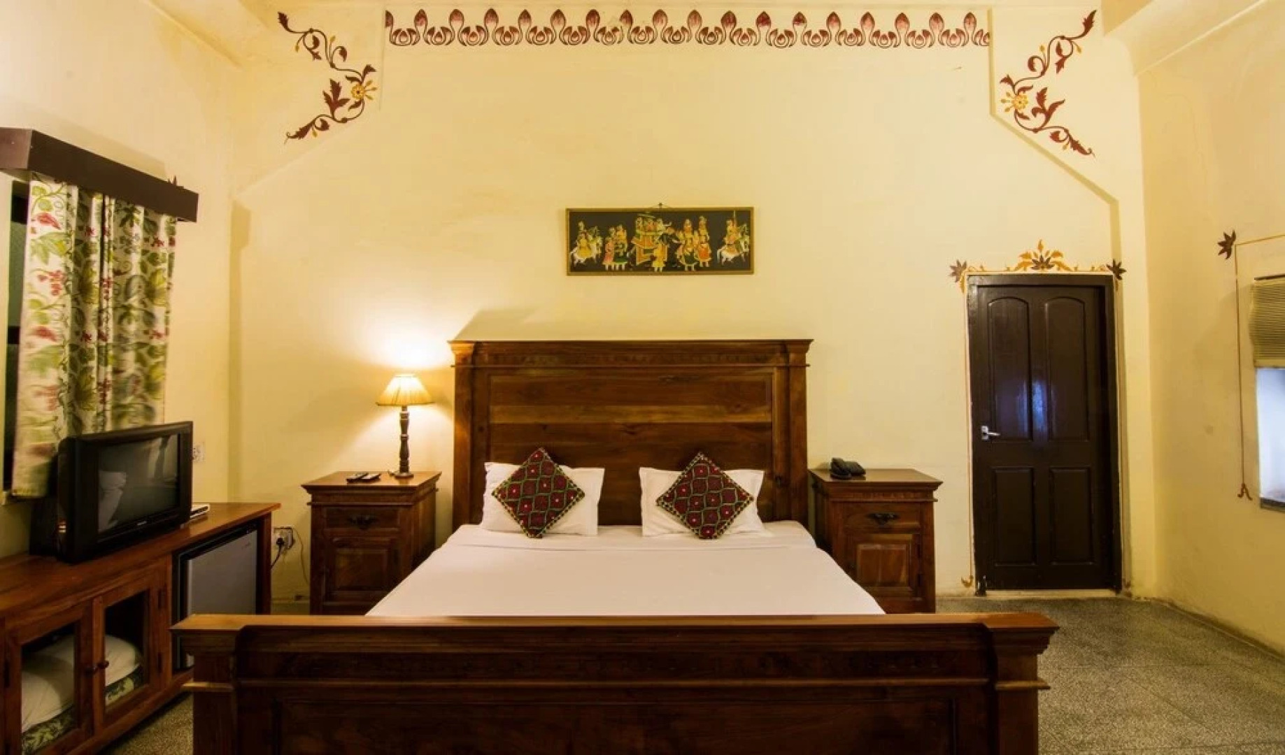 Hotel Jhalamand Garh