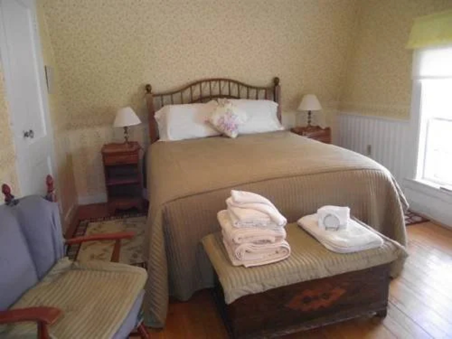 Water Street Lighthouse Bed And Breakfast