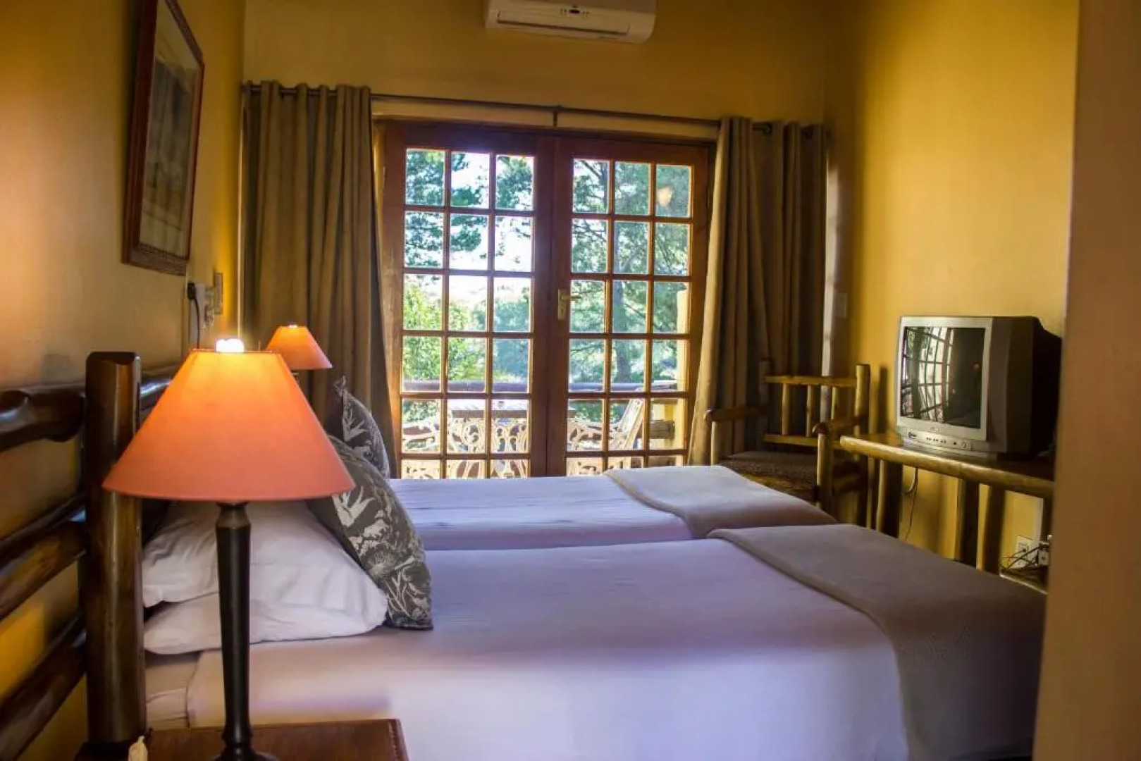 Riverside Lodge & Conference Center