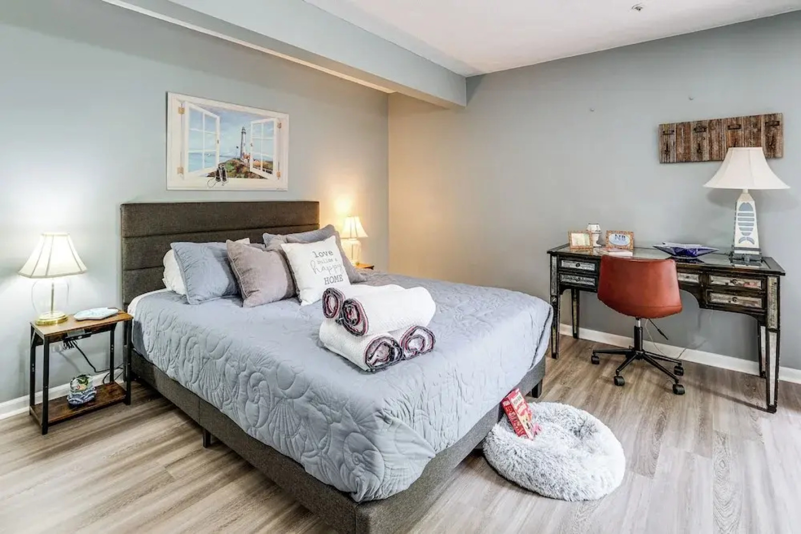 1 Mi to Boardwalk: Convenient North Beach Apt!