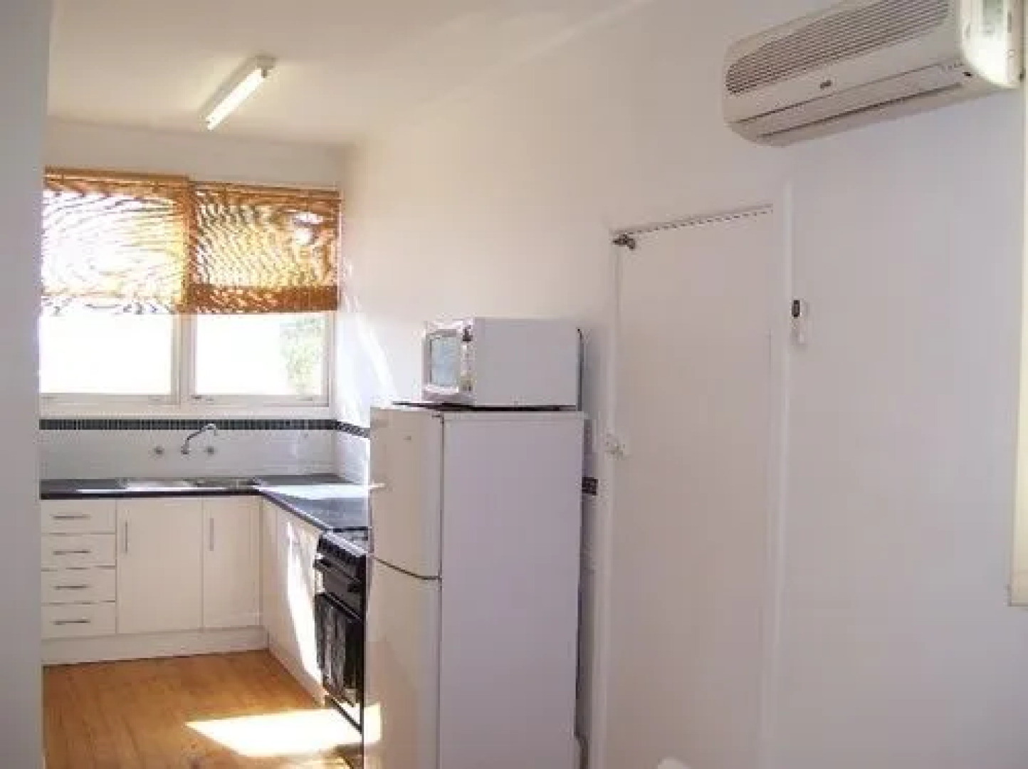 Aussie Bacon and Eggs Cottages