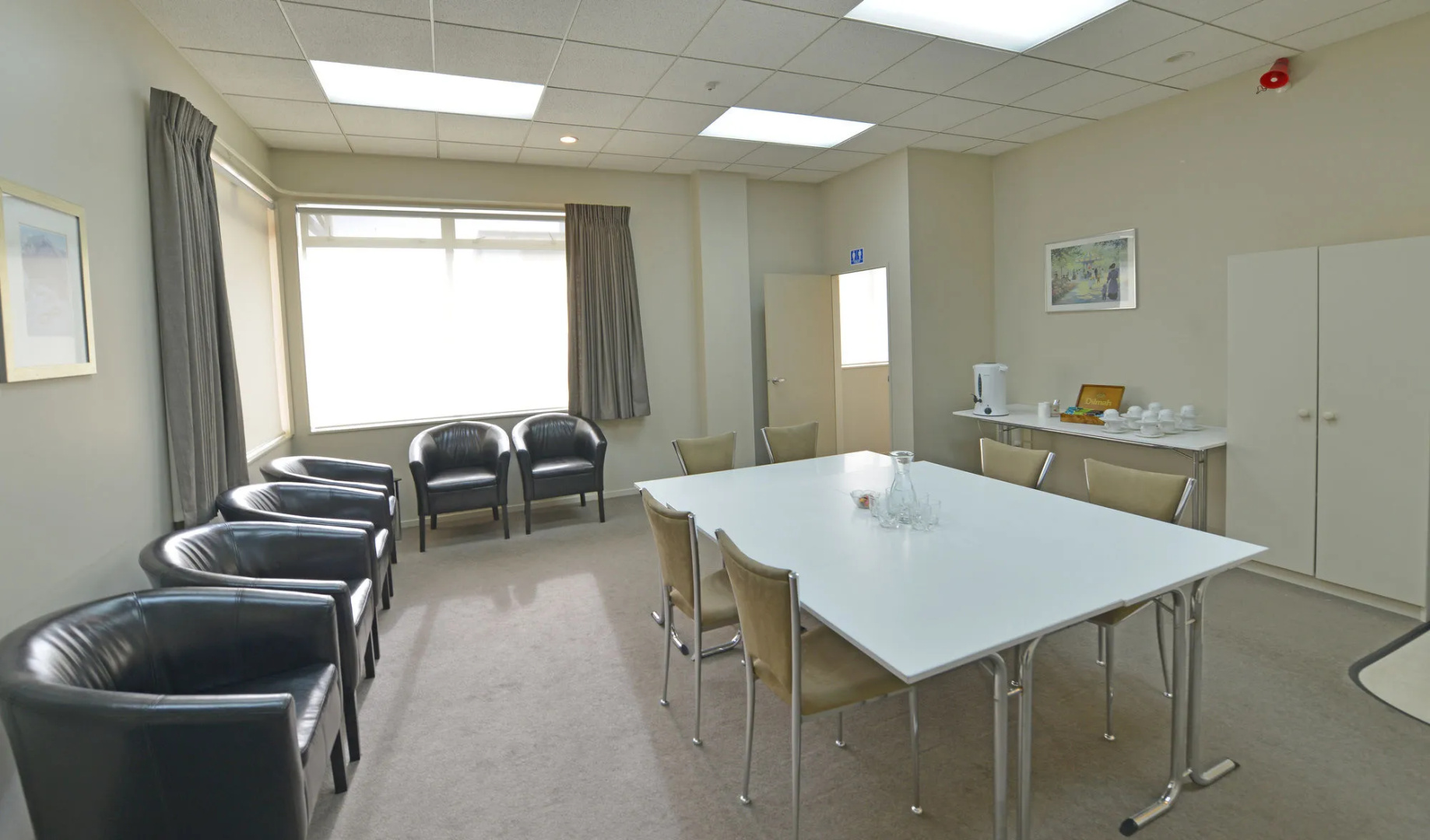 Brougham Heights Motel