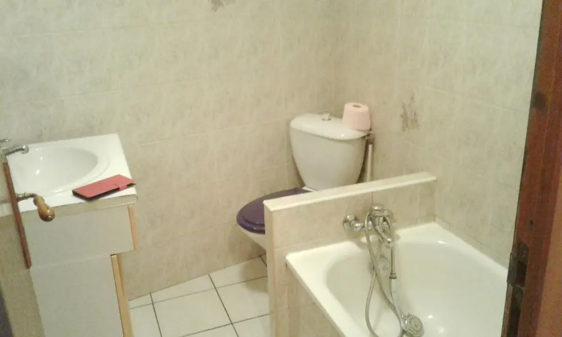 House With 2 Bedrooms in Mèze, With Wonderful City View and Balcony -