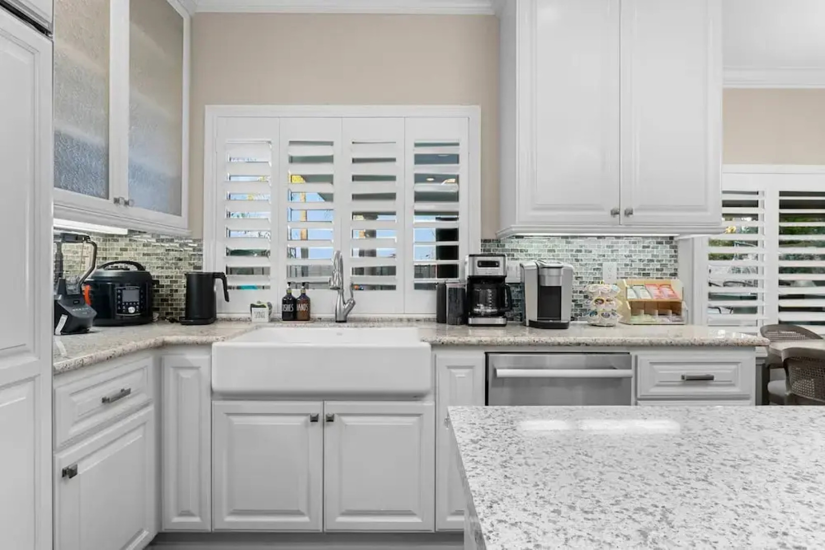 Luxury Pool Home w Theater Games Mountain View