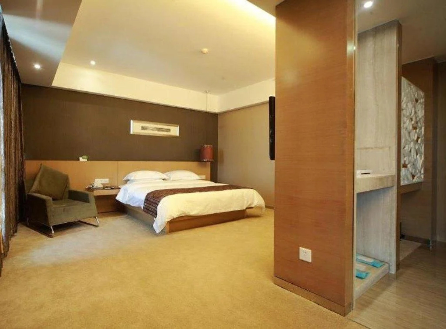 Zixin Four Seasons Hotel