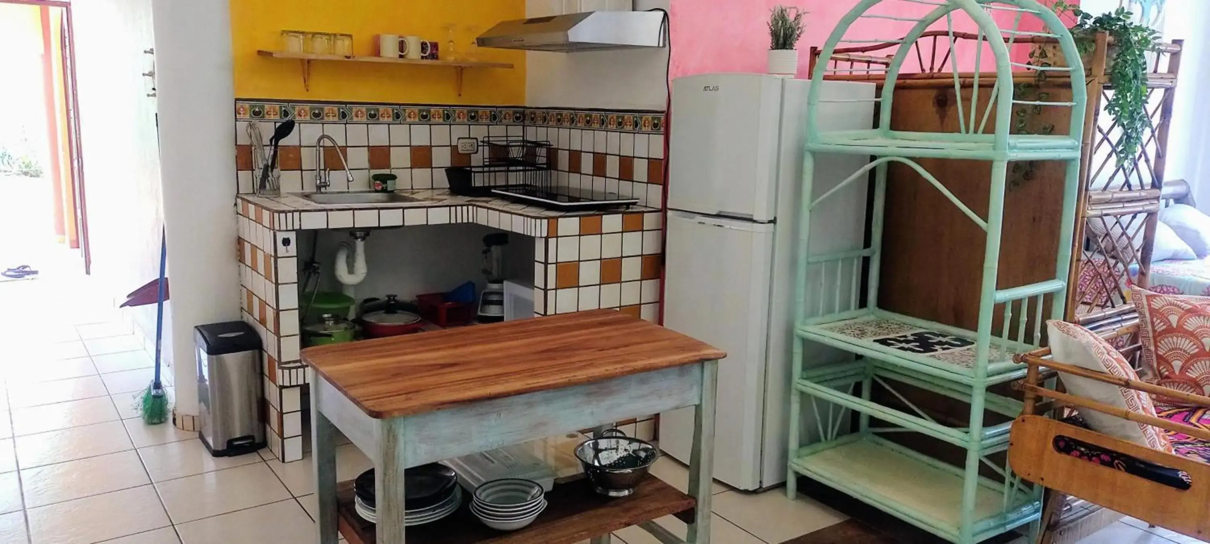 Cool Vibes Beach Hostel