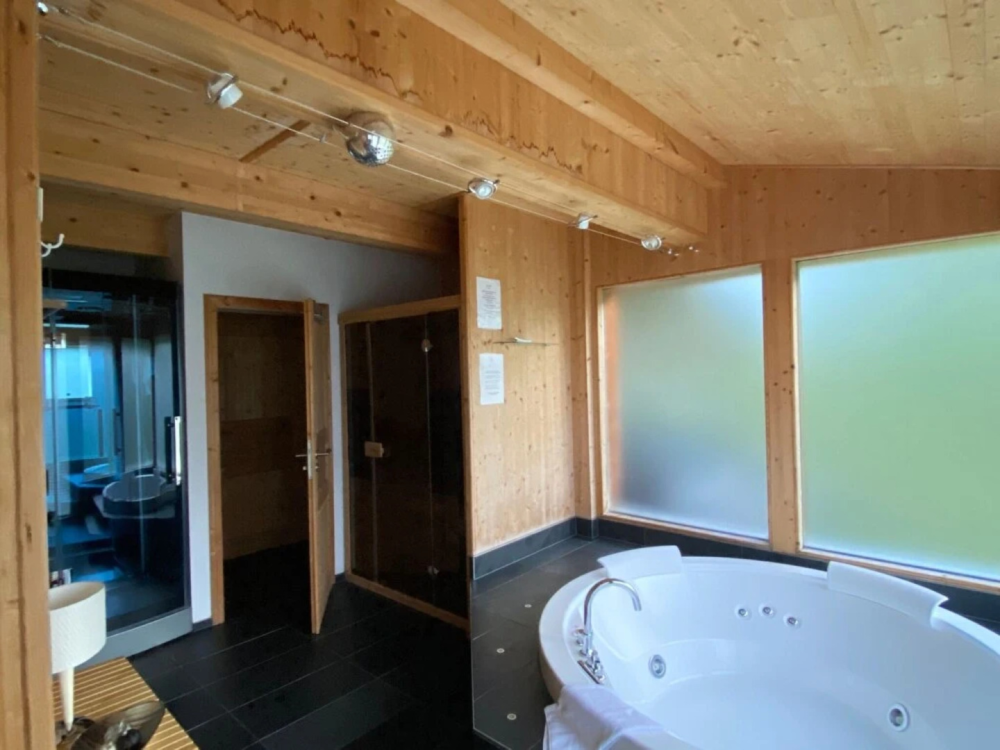 Luxury Chalet in Klippitztörl With Ski Storage