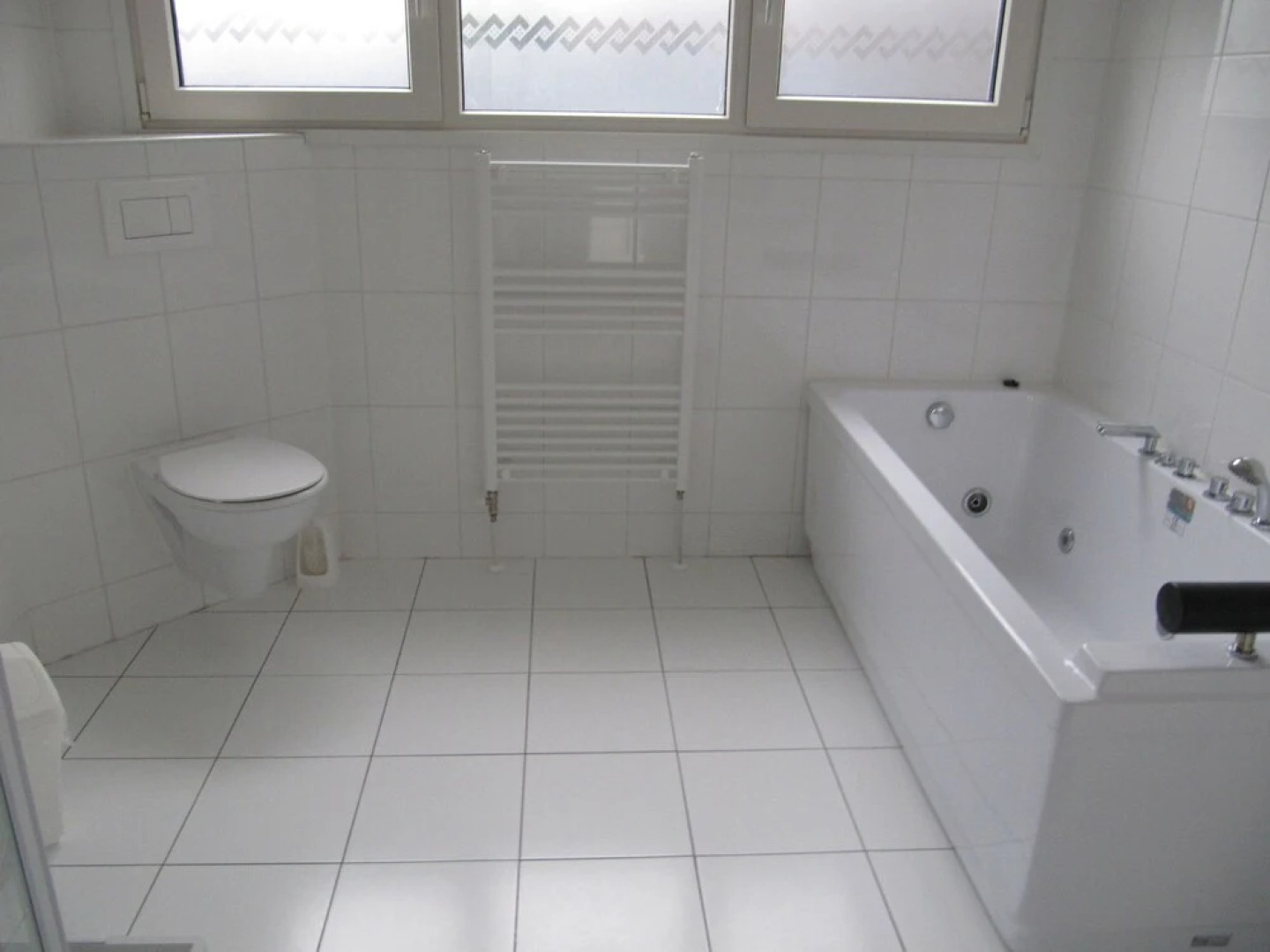 Tidy Furnished Chalet With a Dishwasher