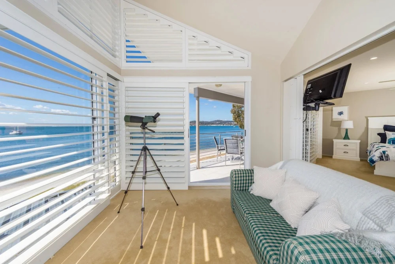 Waterfront Wonderland Foreshore Drive 41