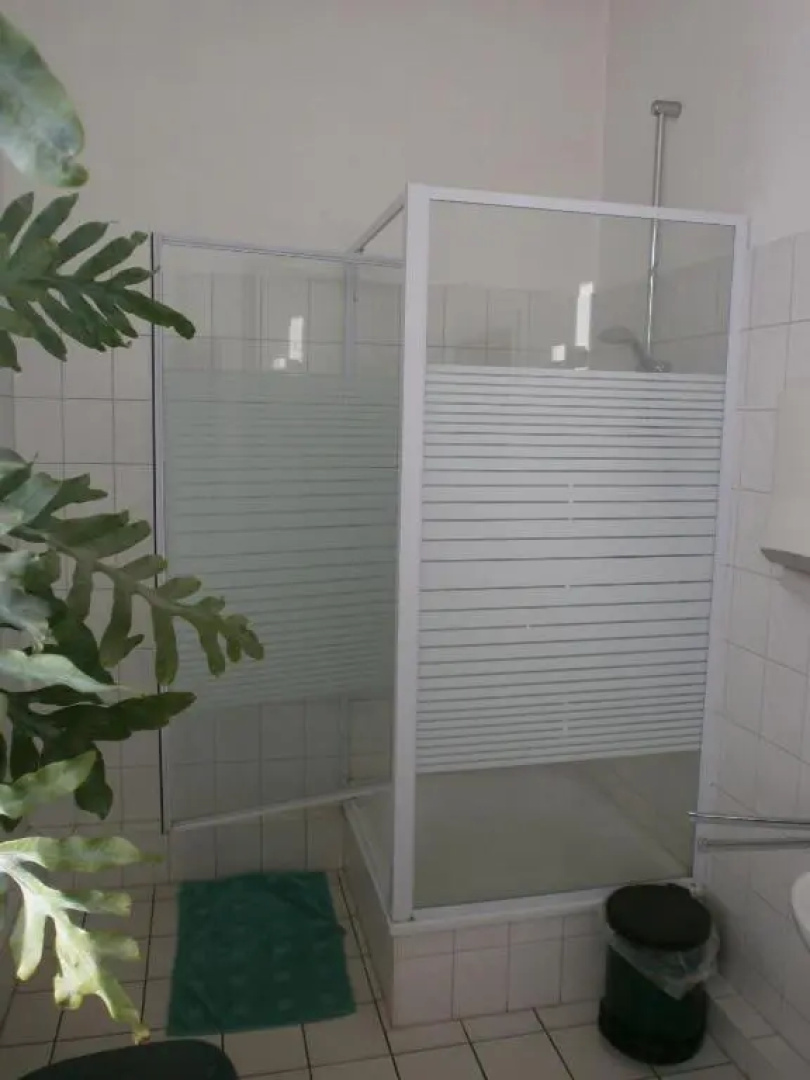 Youth Hostel 37
