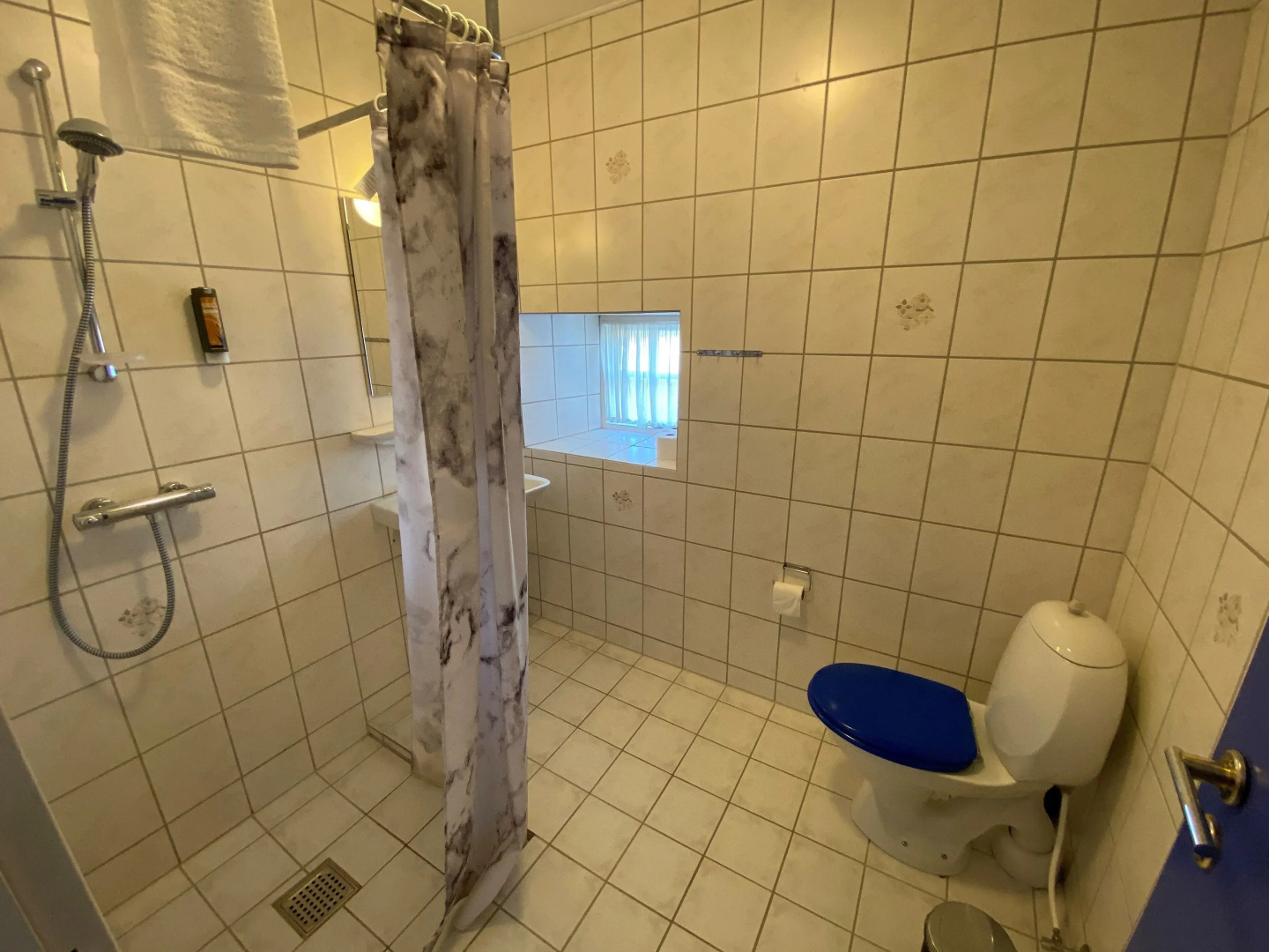 Sostrup Slot og Kloster