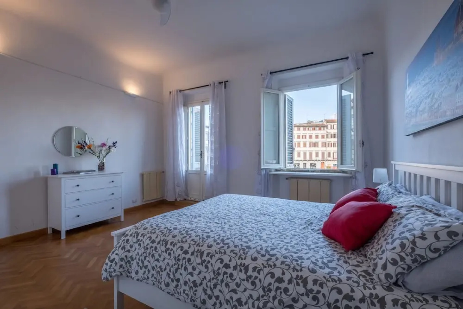 Santa Maria Novella Beautiful View for 6 - Three Bedroom Apartment, Sleeps 6