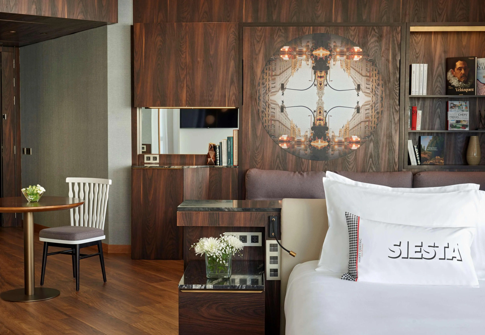 Отель Hyatt Centric Gran Via Madrid