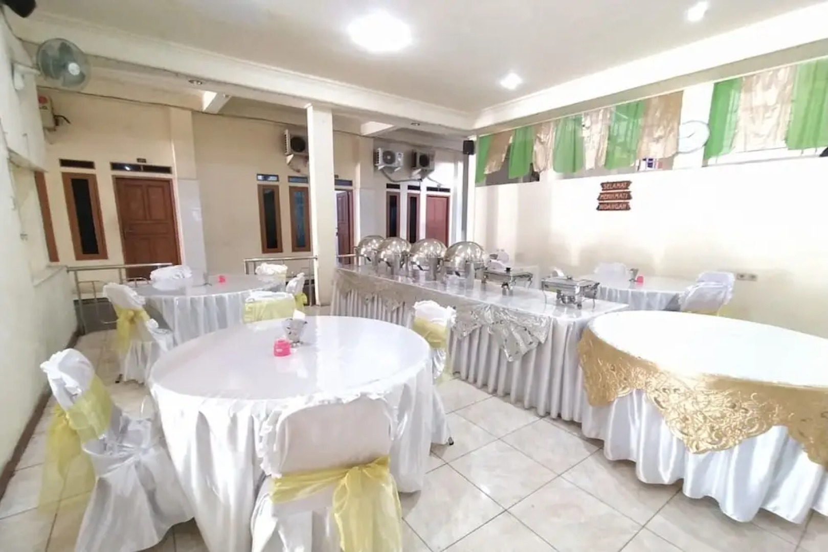 Diamond Hotel by OYO