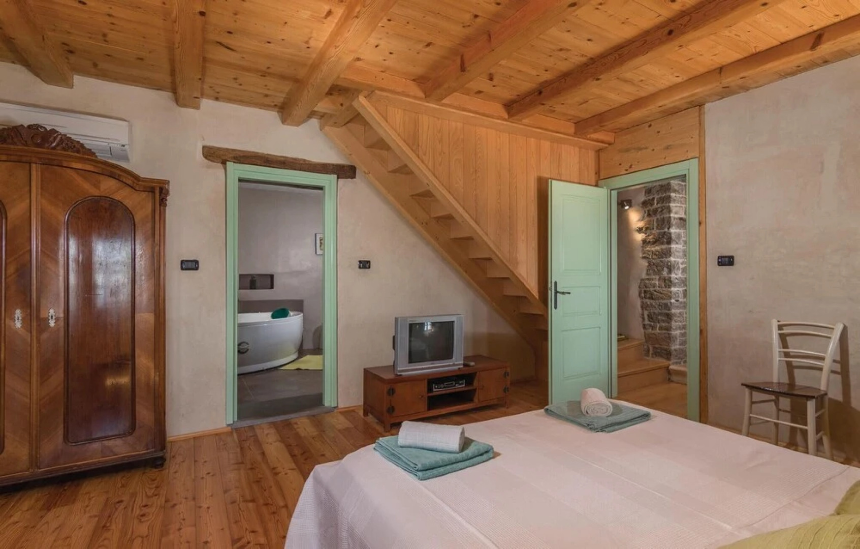 Awesome Home in Groznjan With Sauna, Wifi and 2 Bedrooms