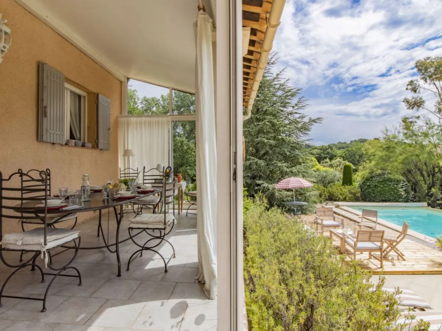 House Les Iris Roussillon