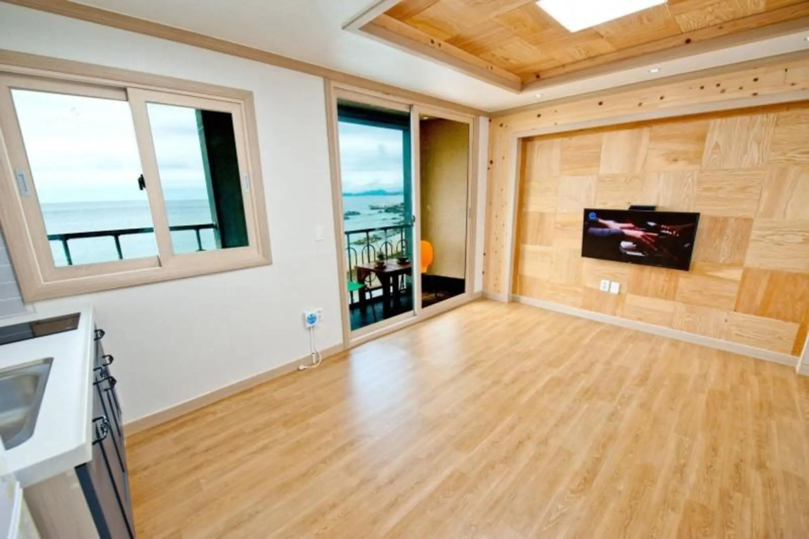 Uljin Saeparanggil Pension